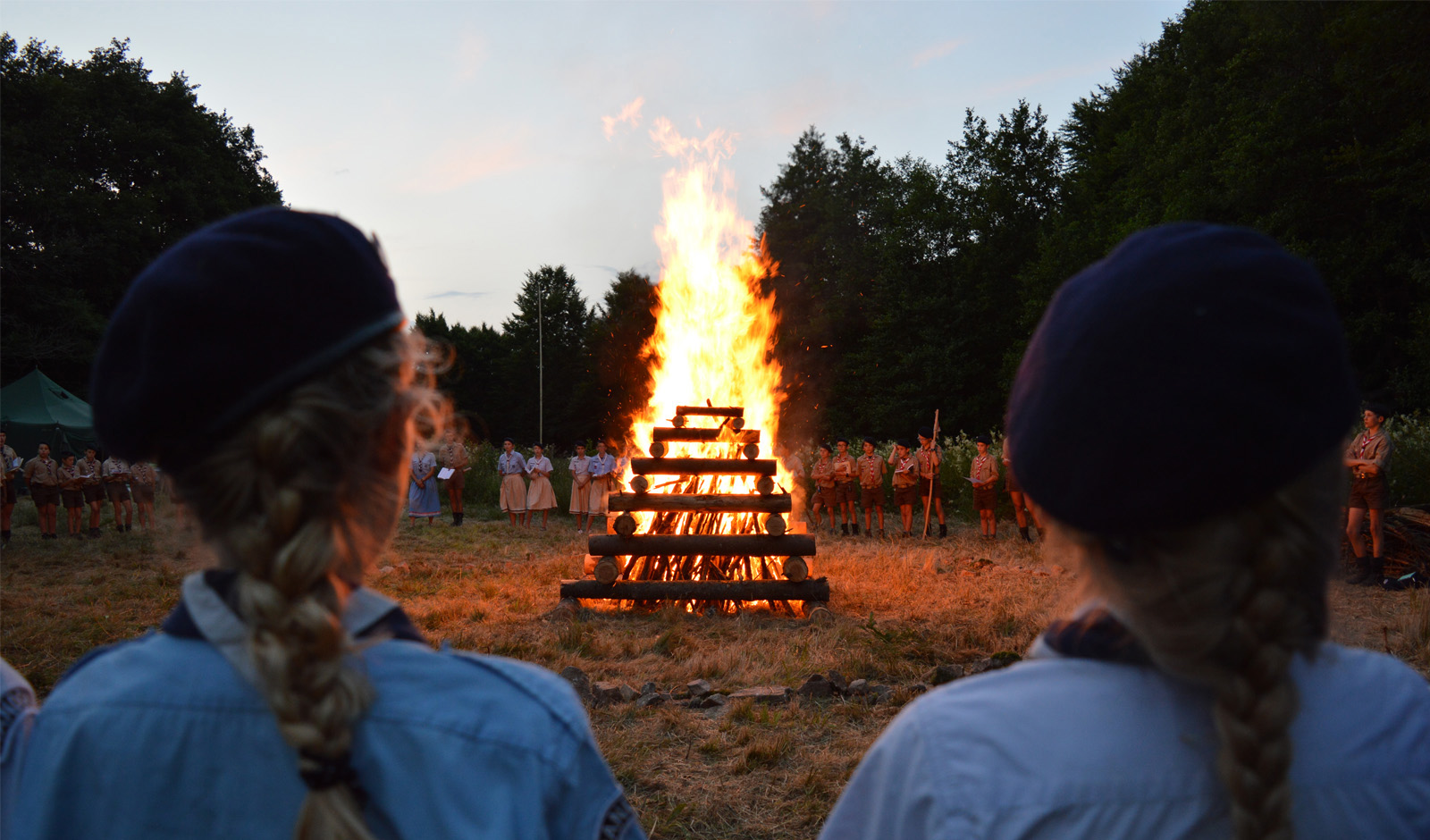 randscouts et randguides, veillée et chant autour du feu