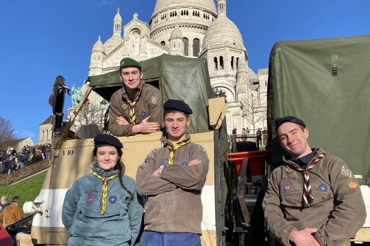 Traversée de Paris Renault 2087 Randscouts & Randguides Vincennes en Anciennes